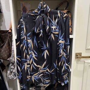 EQUIPMENT Women’s Elegant Black, Gold and Blue Leaf Print Women's Blouse. XXS.